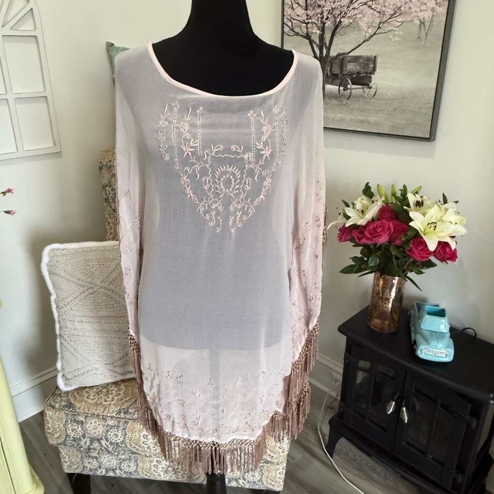 Romeo & Juliet Couture Pink Embroidered Blouse